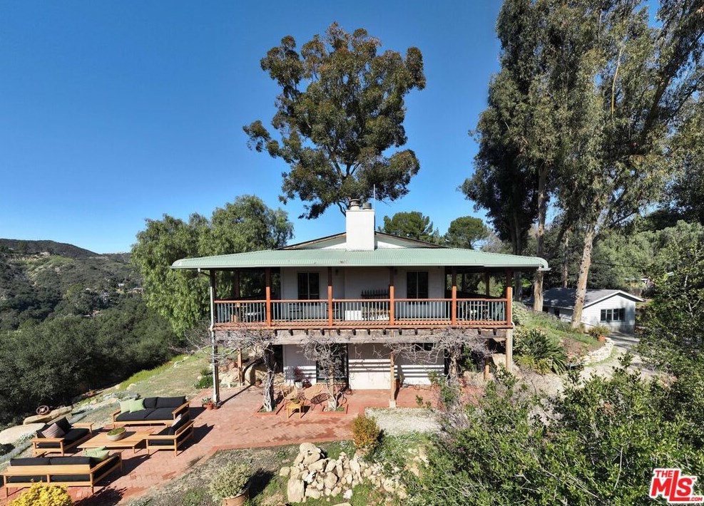 20748 Hillside Dr, Topanga, CA 90290