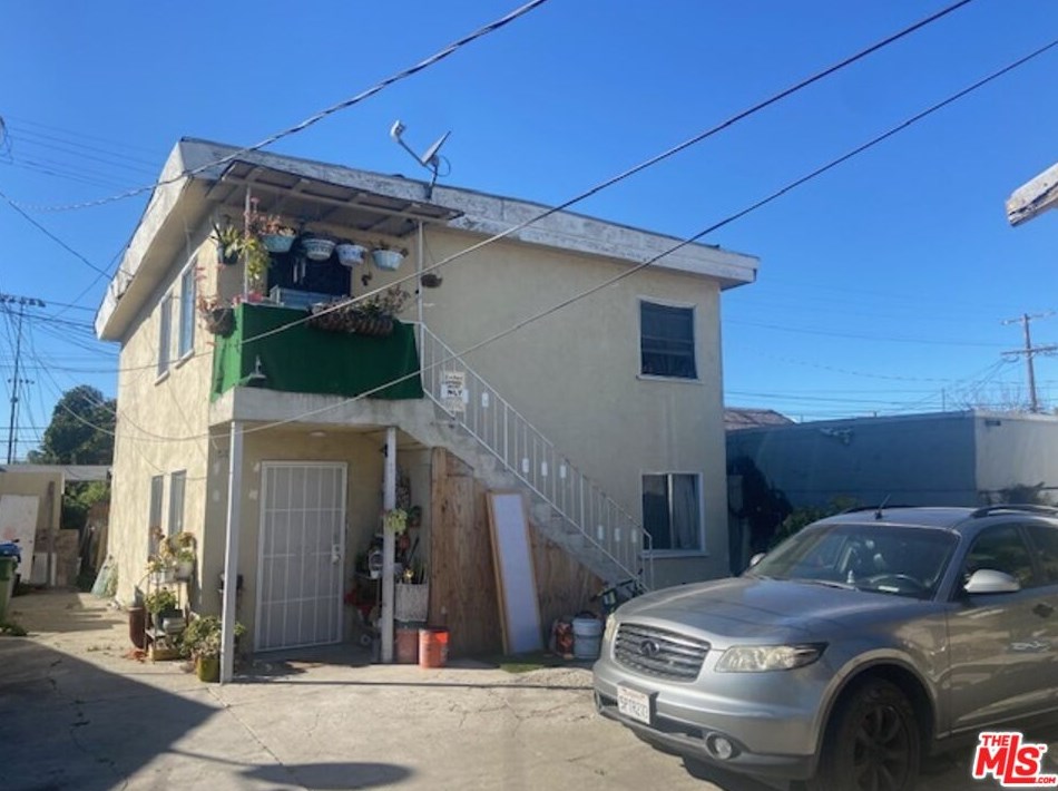 5871 Bonsallo Ave, Los Angeles, CA 90044-6313