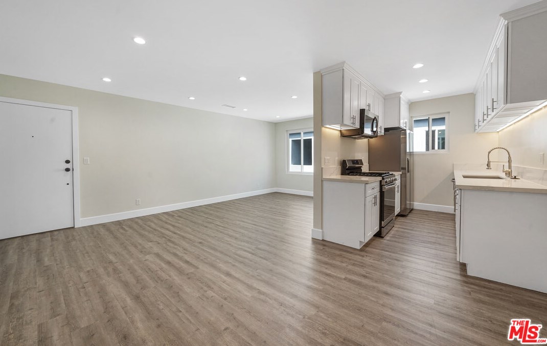 1128 23rd St #4, Santa Monica, CA 90403