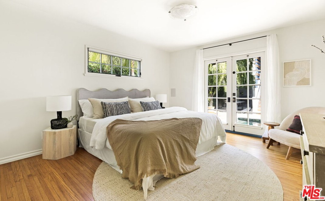 346 Westbourne Dr, Los Angeles CA  90048-1910 exterior