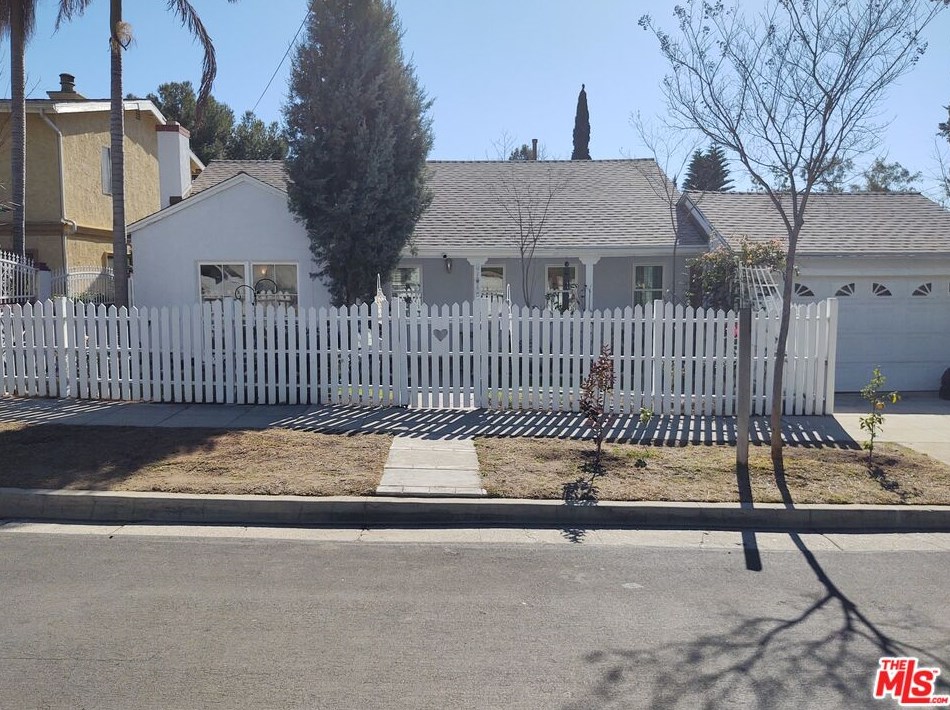 5004 Coringa Dr, Los Angeles, CA 90042-1031