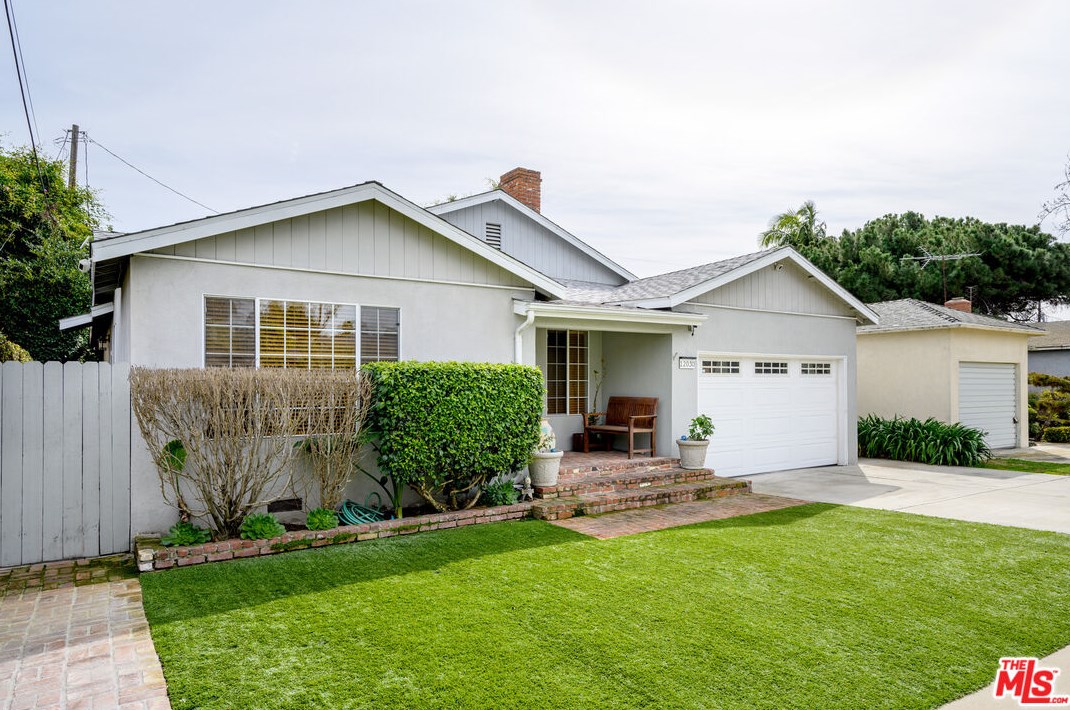 12030 Alberta Dr, Los Angeles CA  90230-5902 exterior