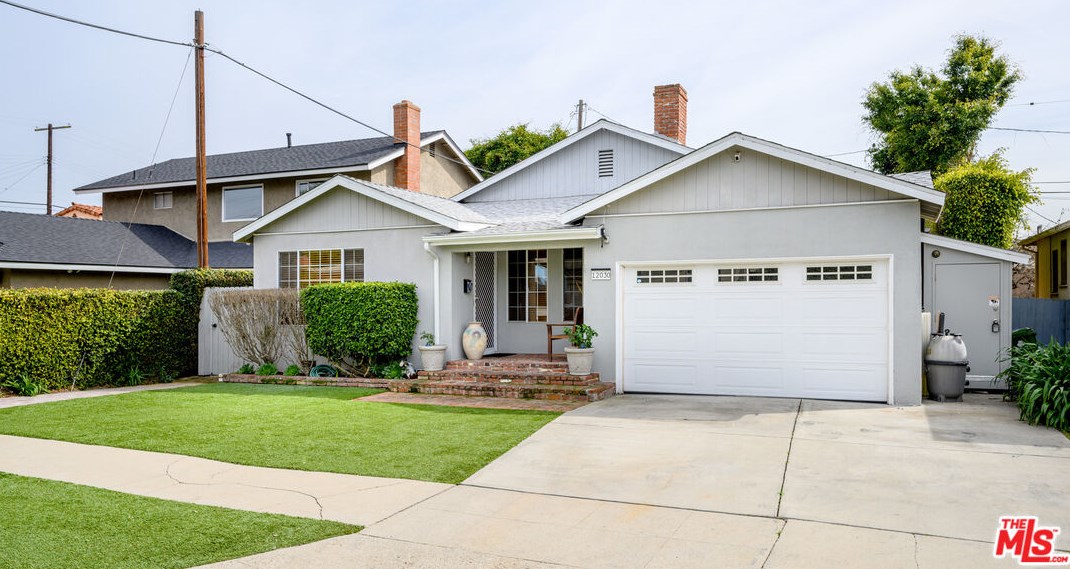 12030 Alberta Dr, Los Angeles CA  90230-5902 exterior