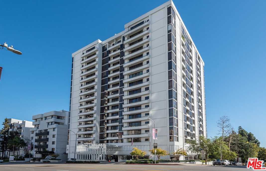 10660 Wilshire Blvd, Los Angeles CA  90024-4522 exterior