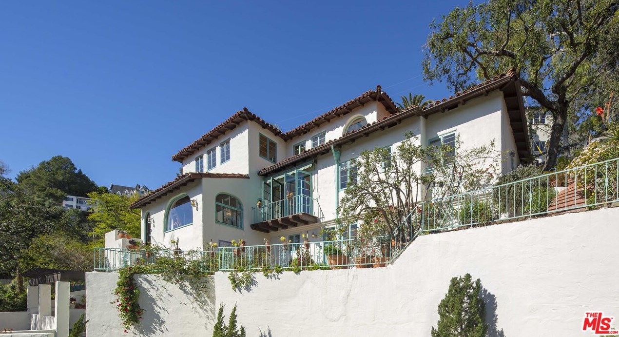2777 Woodshire Dr, Los Angeles, CA 90068-1935
