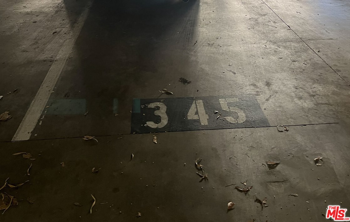4900 Overland Ave, Los Angeles CA  90230-4289 exterior