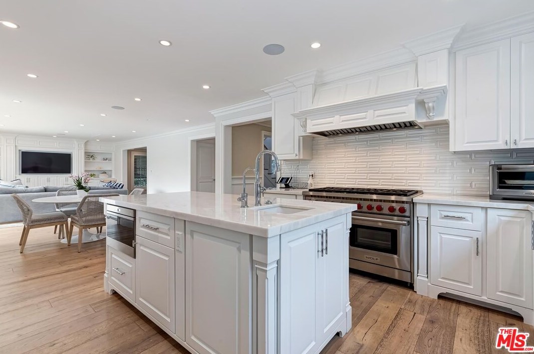 673 Thayer Ave, Los Angeles CA  90024-3307 exterior