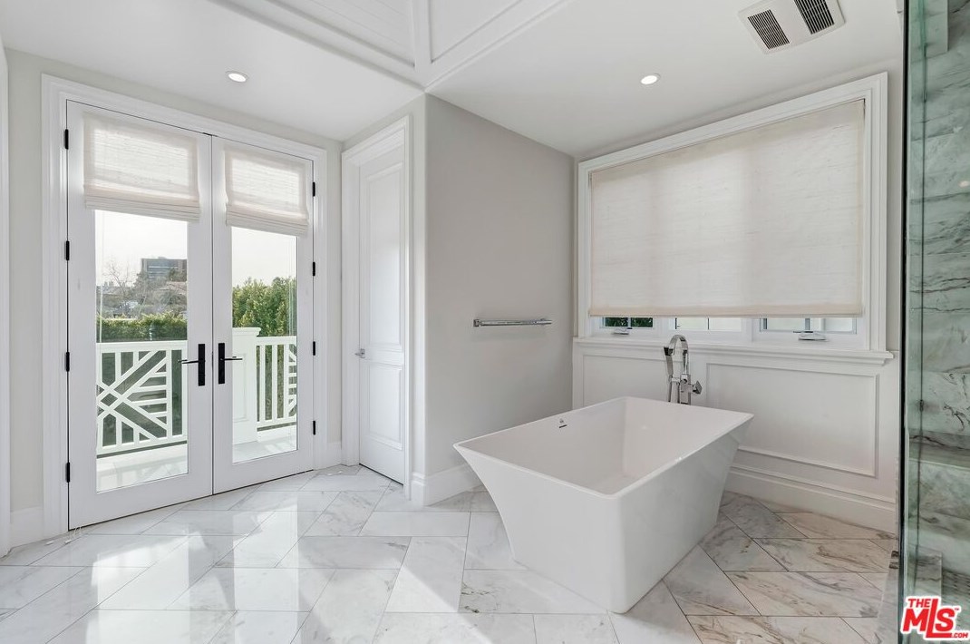 673 Thayer Ave, Los Angeles CA  90024-3307 exterior