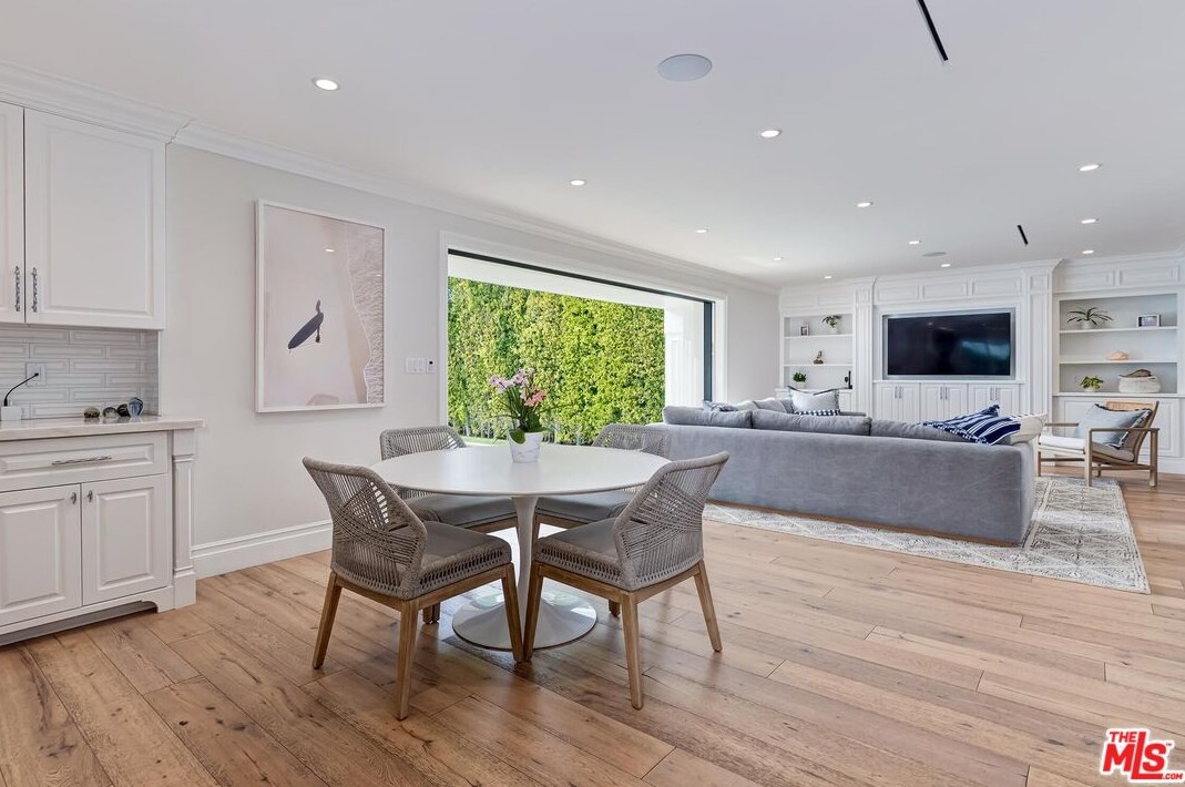 673 Thayer Ave, Los Angeles CA  90024-3307 exterior