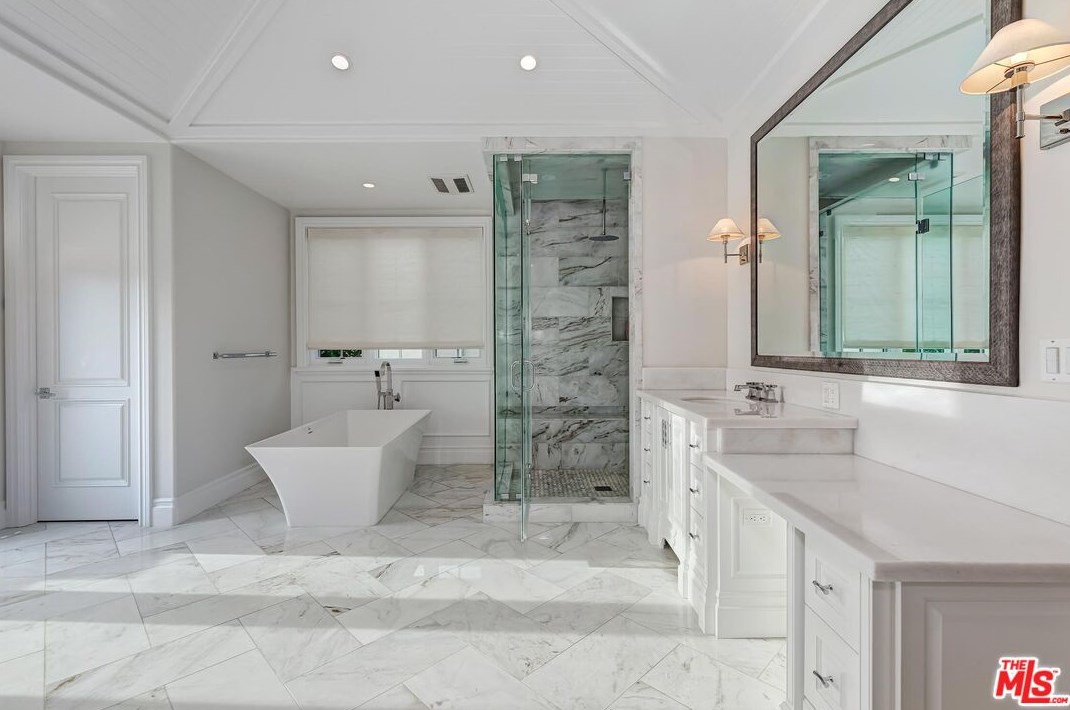 673 Thayer Ave, Los Angeles CA  90024-3307 exterior