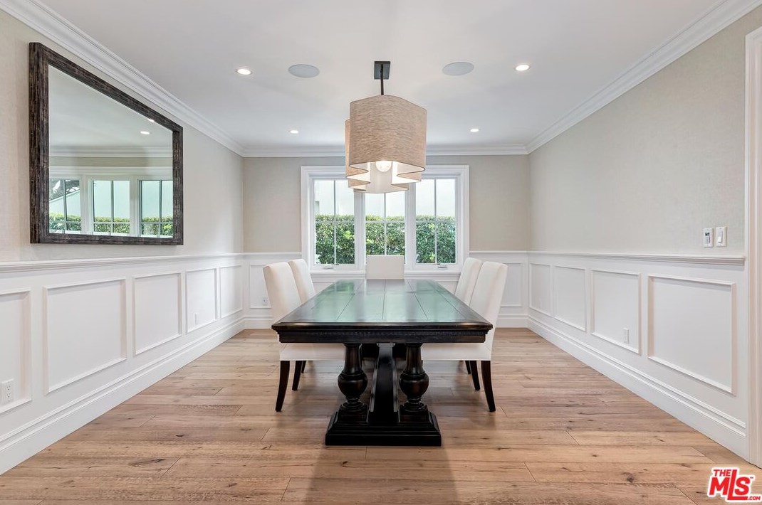 673 Thayer Ave, Los Angeles CA  90024-3307 exterior