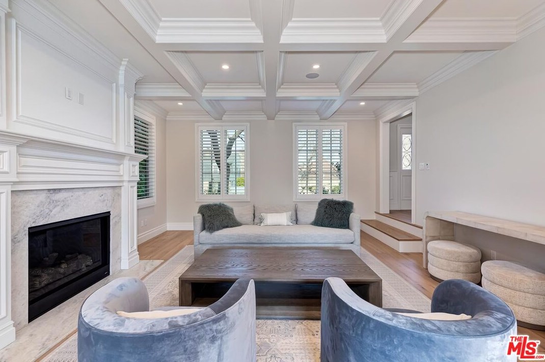 673 Thayer Ave, Los Angeles CA  90024-3307 exterior