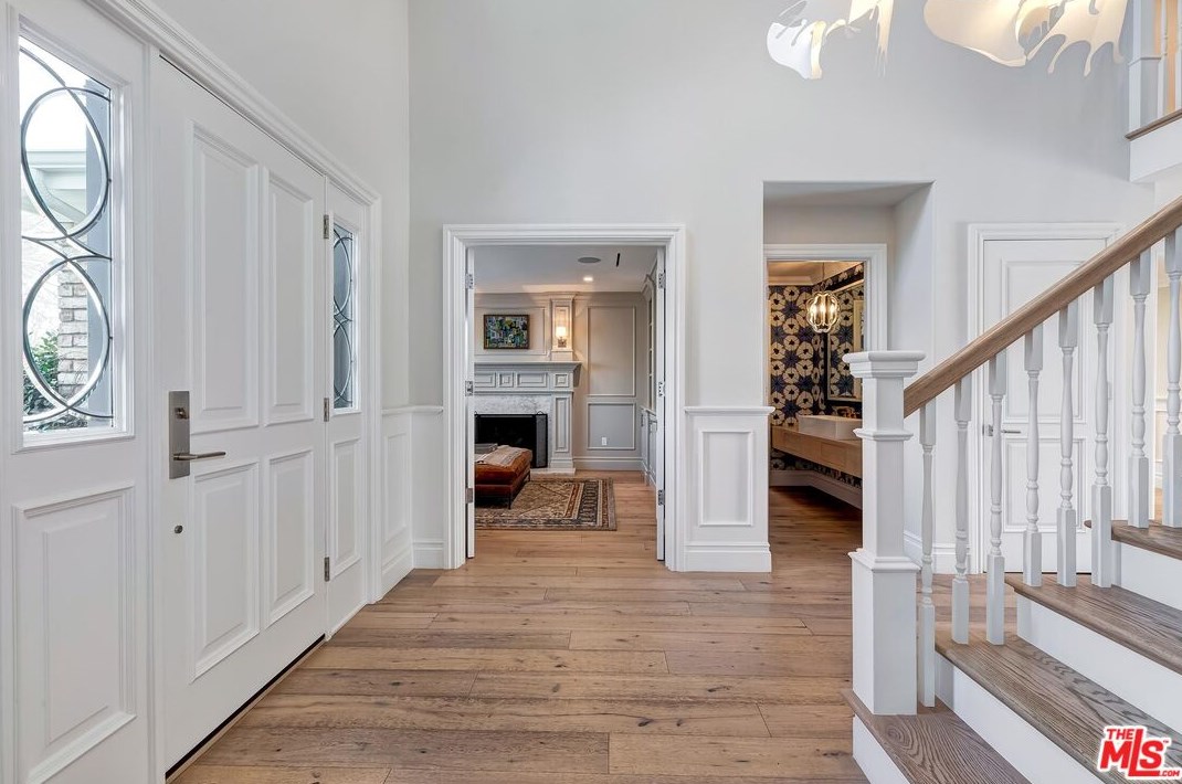 673 Thayer Ave, Los Angeles CA  90024-3307 exterior