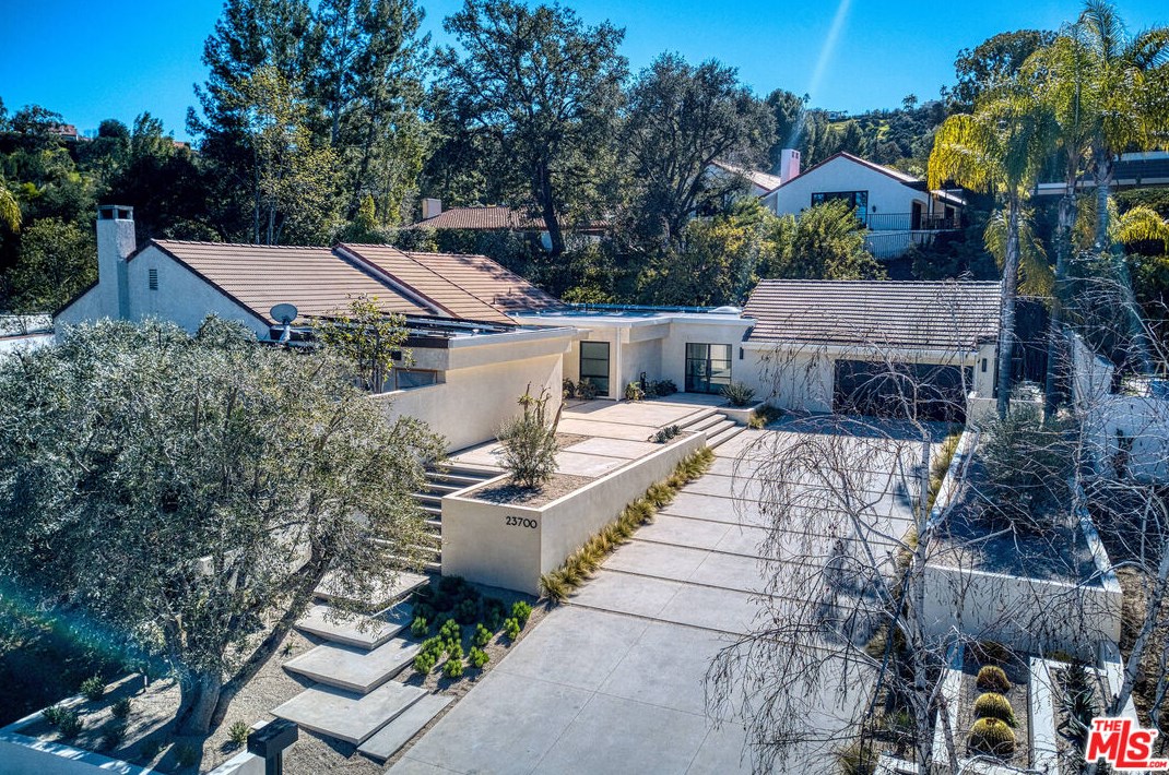 23700 Park Madrid, Calabasas, CA 91302