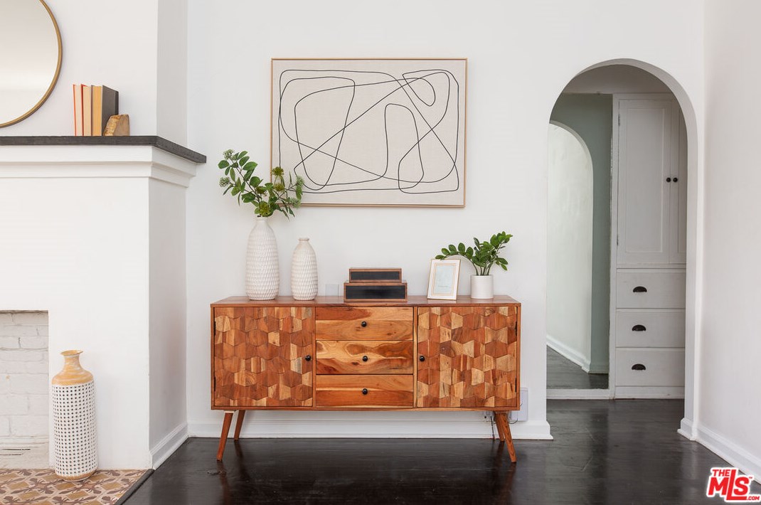 3111 Hamilton Way, Los Angeles CA  90026-2107 exterior