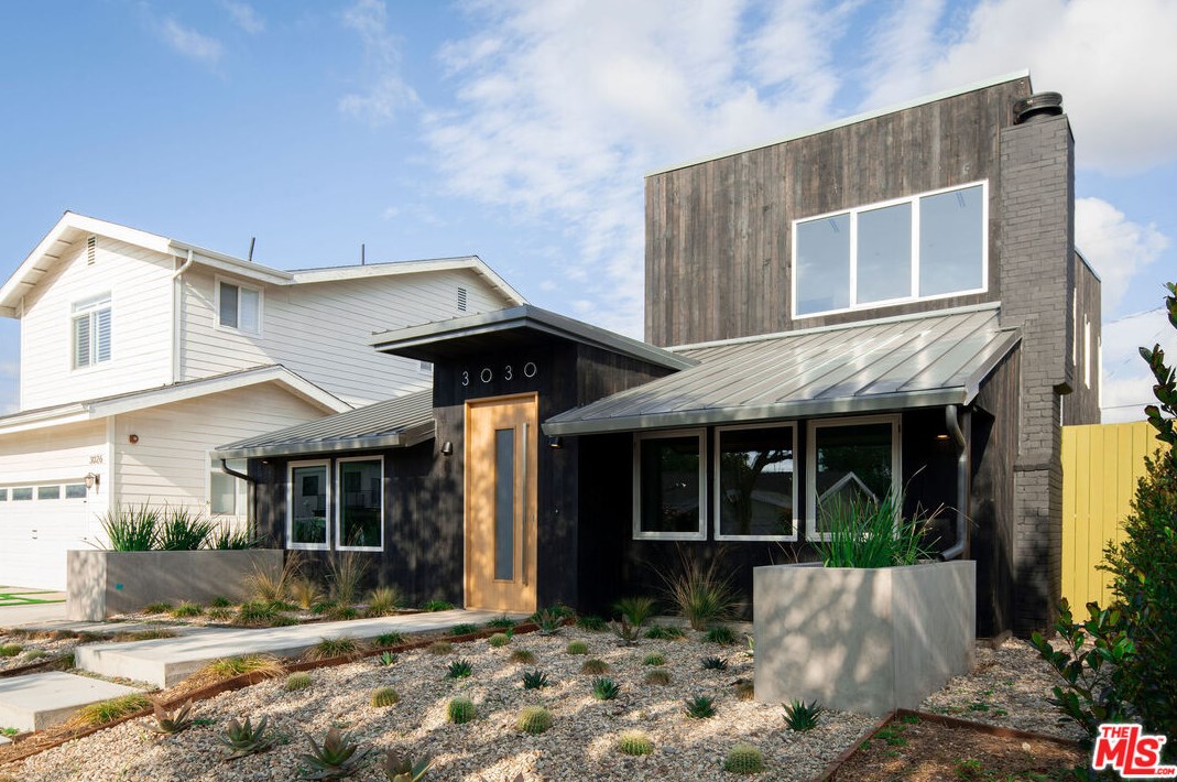 3030 Kelton Ave, Los Angeles CA  90034-3022 exterior