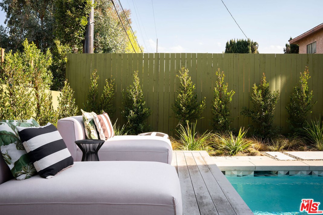 3030 Kelton Ave, Los Angeles CA  90034-3022 exterior