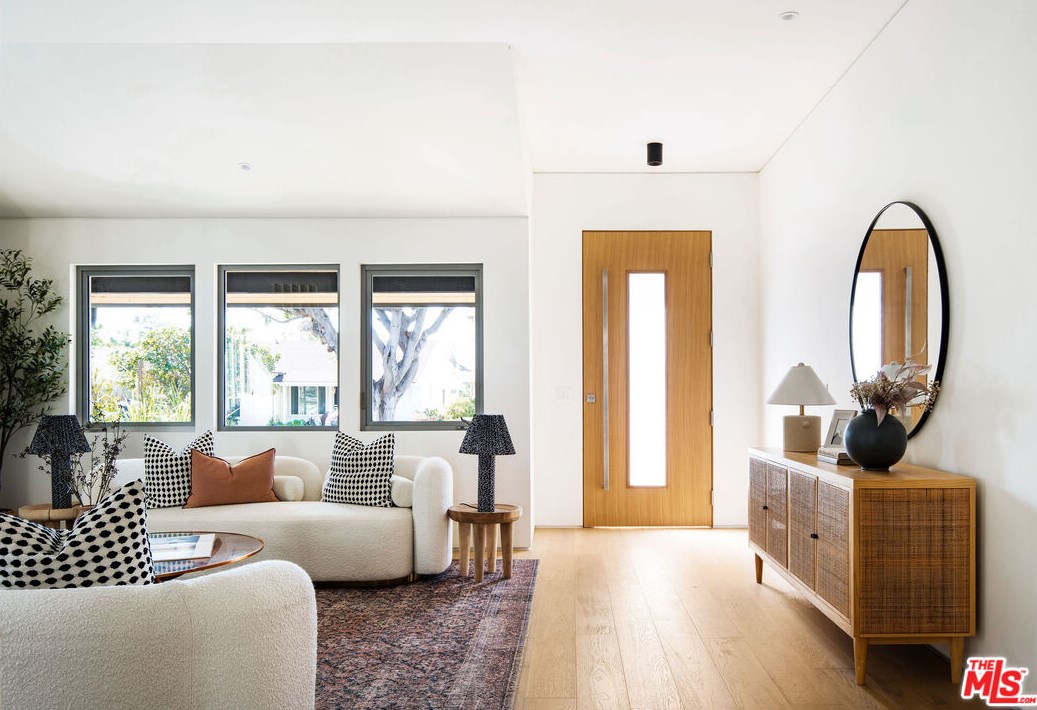 3030 Kelton Ave, Los Angeles CA  90034-3022 exterior