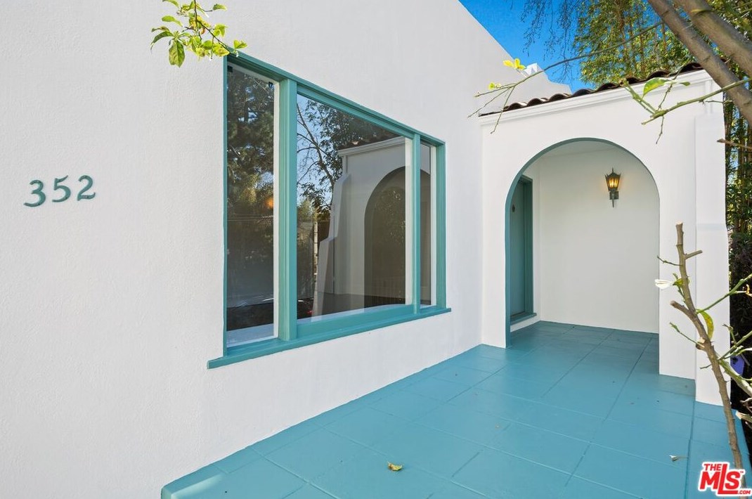 352 Sycamore Rd, Santa Monica, CA 90402