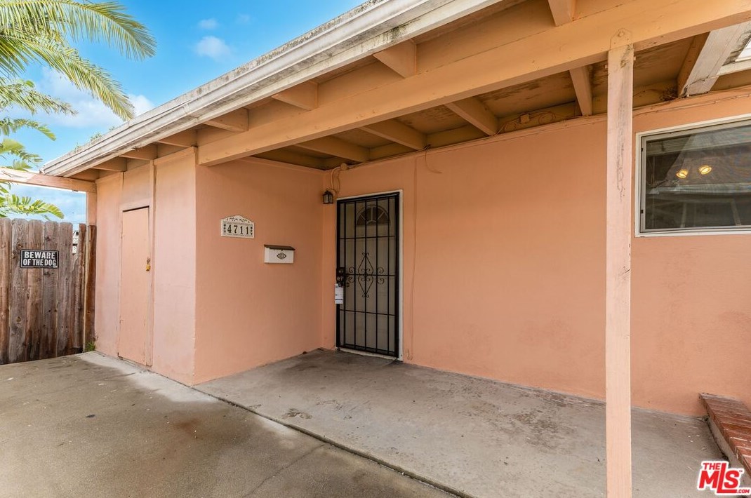 4709 W 170th St, Lawndale, CA 90260