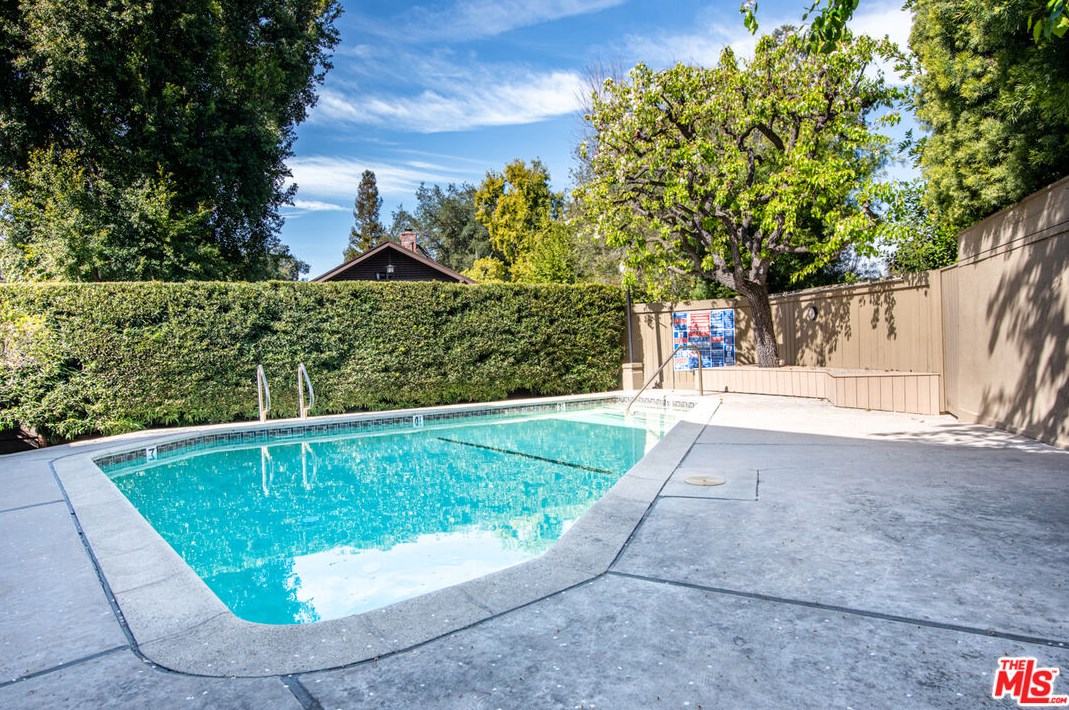 201 Orange Grove Blvd, Pasadena CA  91103-4600 exterior