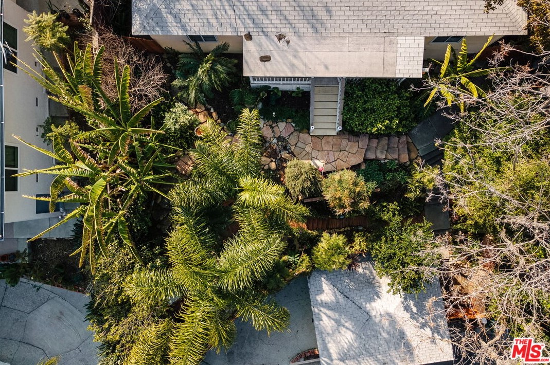 1877 Seigneur Ave, Los Angeles CA  90032-4024 exterior