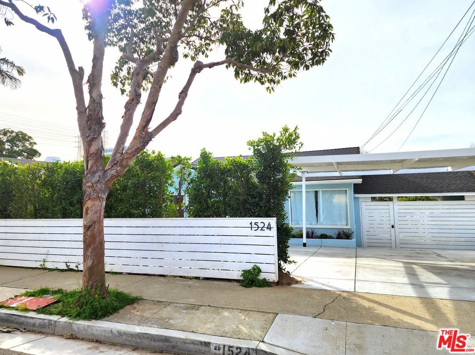 1524 E Mariposa Ave, El Segundo, CA 90245