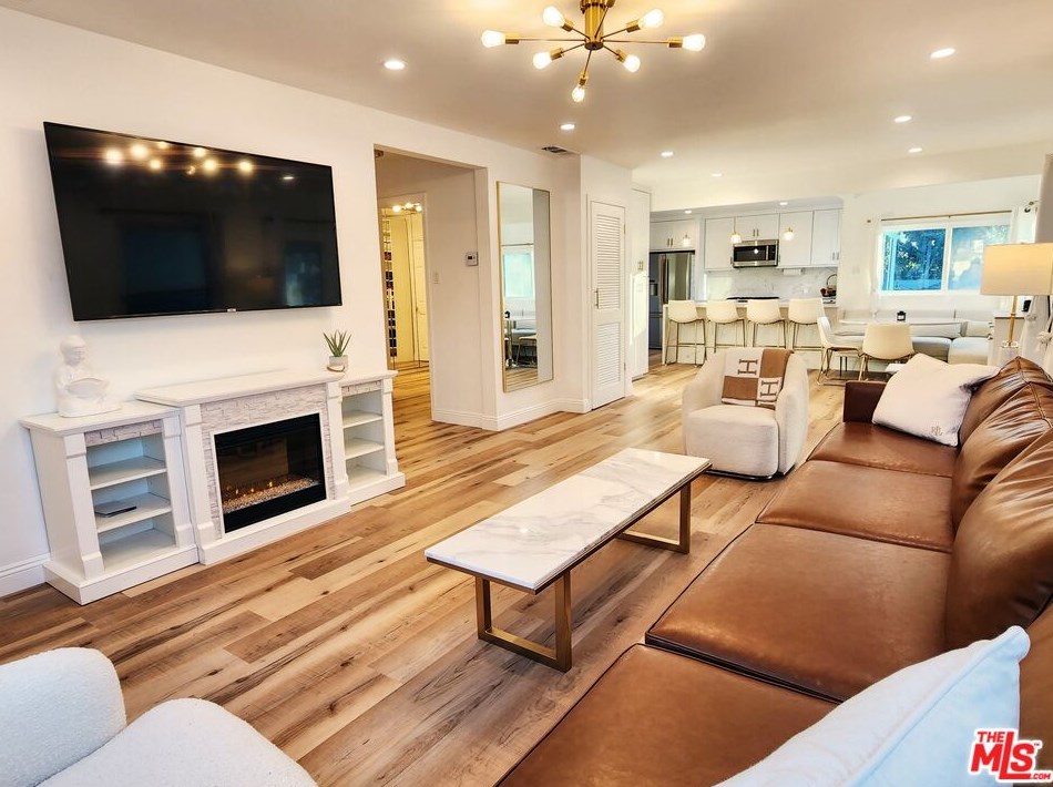 1524 Mariposa Ave, El Segundo CA  90245-3228 exterior