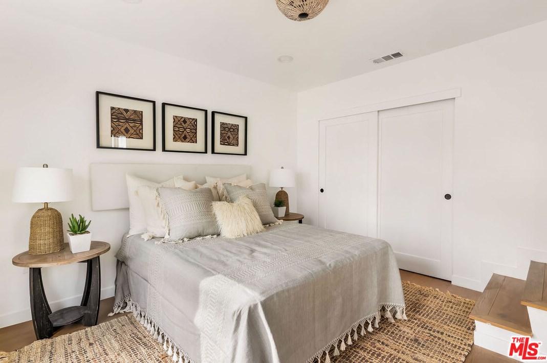 3810 59th Pl, Los Angeles CA  90043-3153 exterior