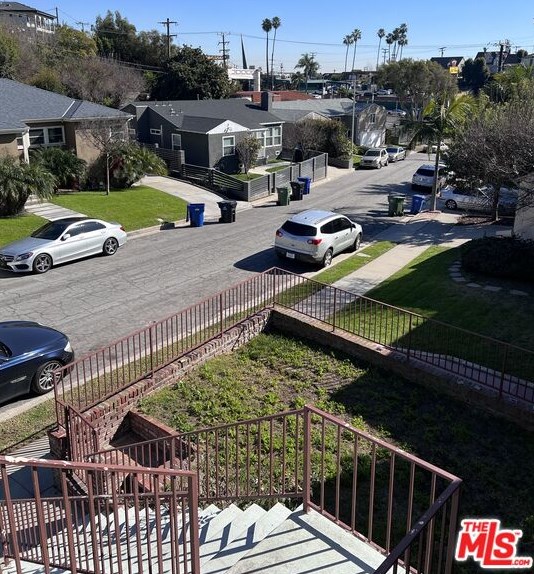 5655 Heatherdale Dr, Los Angeles, CA 90043-2711