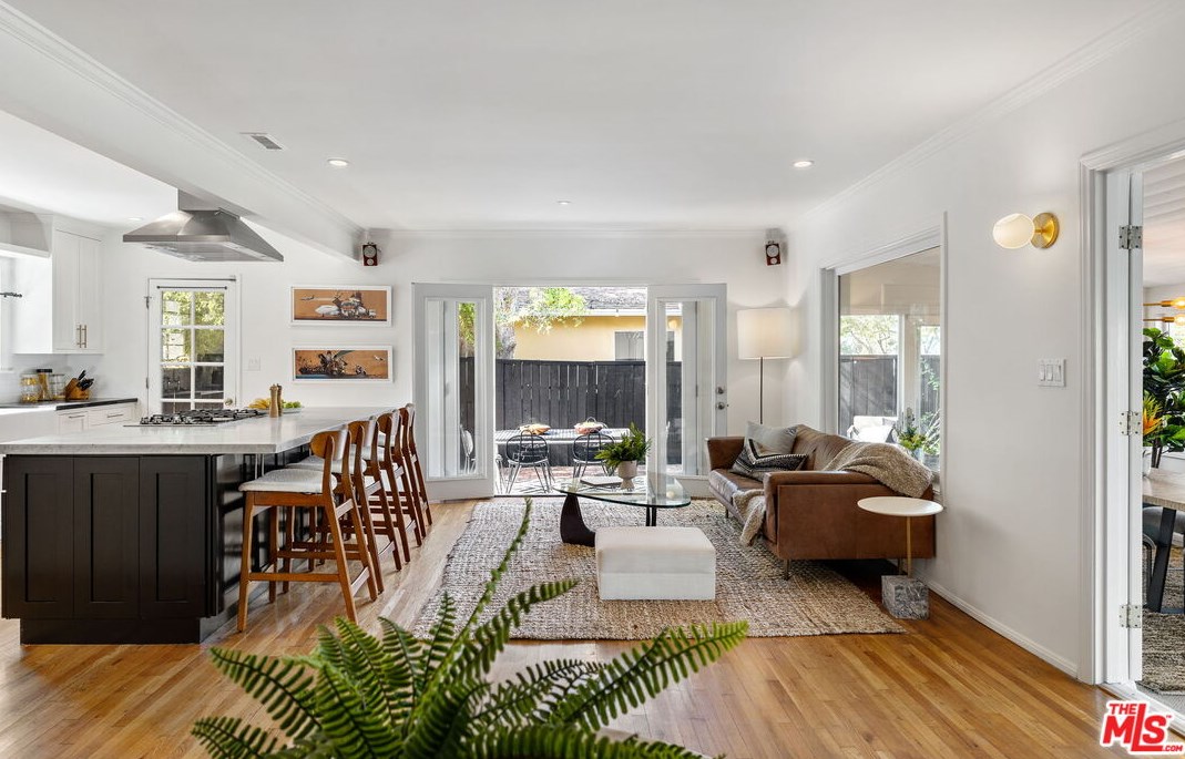929 Oban Dr, Los Angeles, CA 90065-4214