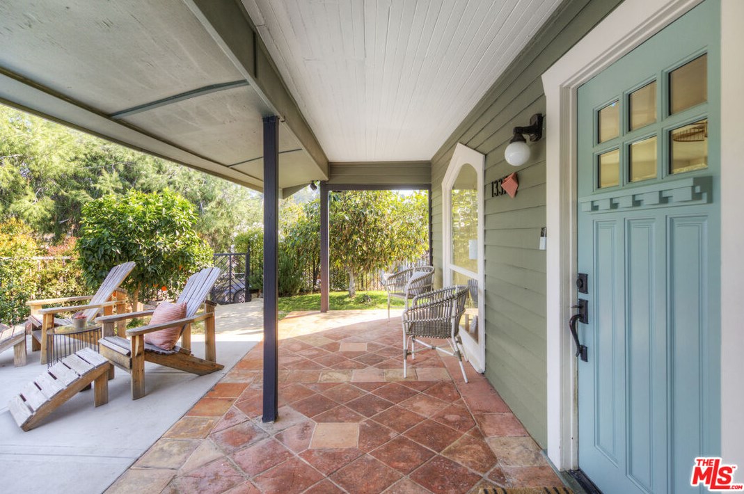 1337 Neola St, Los Angeles CA  90041-2447 exterior