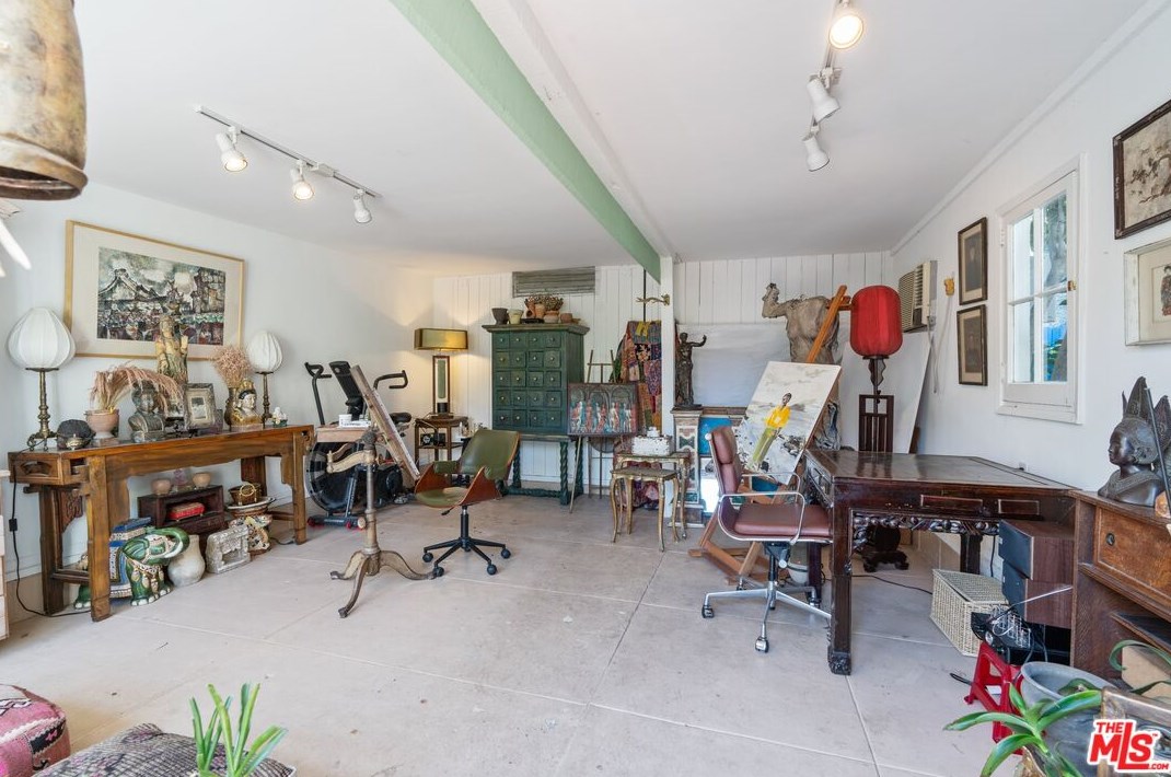 14 Oak Knoll Gardens Dr, Pasadena CA  91106-3833 exterior