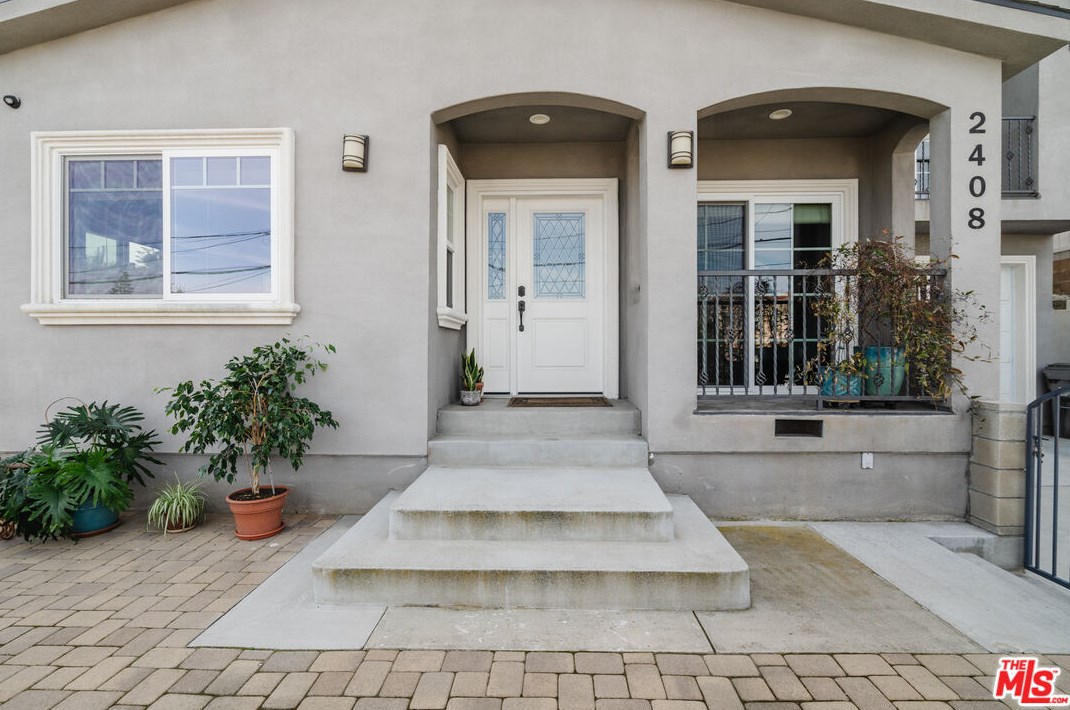 2408 Marshallfield Ln, Redondo Beach, CA 90278