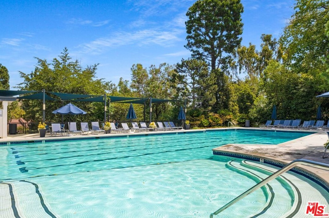 3057 Nicada Dr, Los Angeles CA  90077-2027 exterior