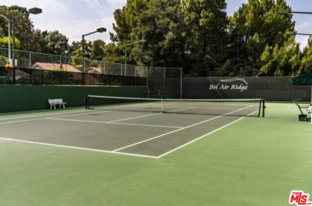 3057 Nicada Dr, Los Angeles CA  90077-2027 exterior