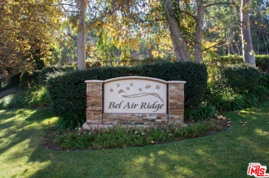 3057 Nicada Dr, Los Angeles CA  90077-2027 exterior