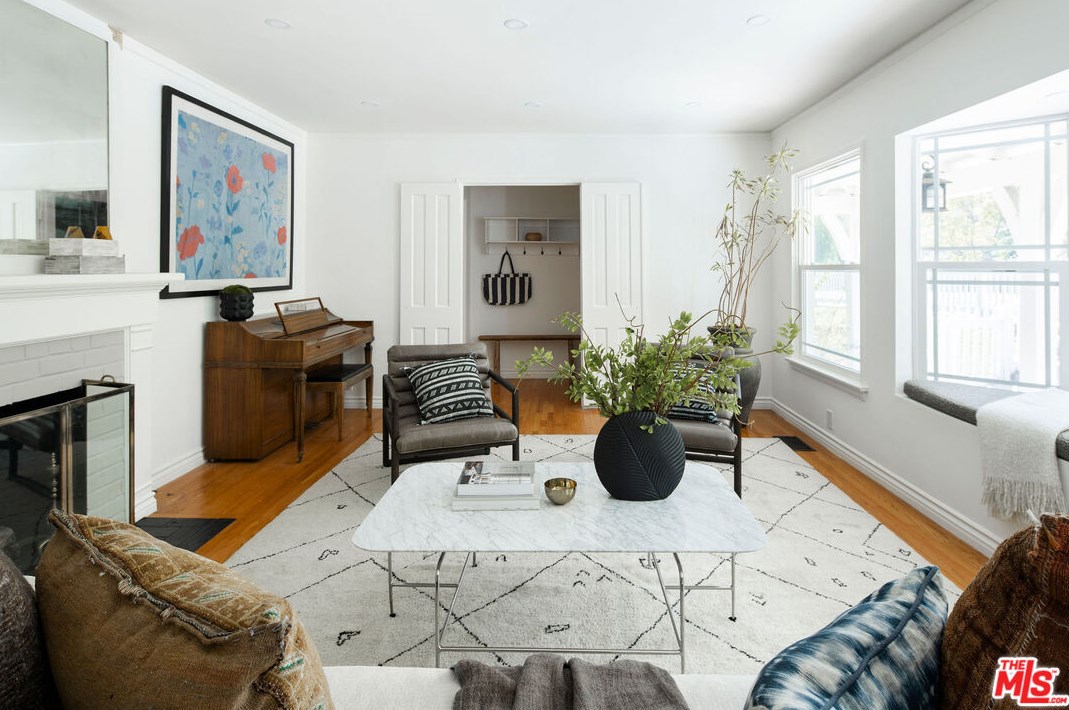 13905 Valley Vista Blvd, Van Nuys, CA 91423