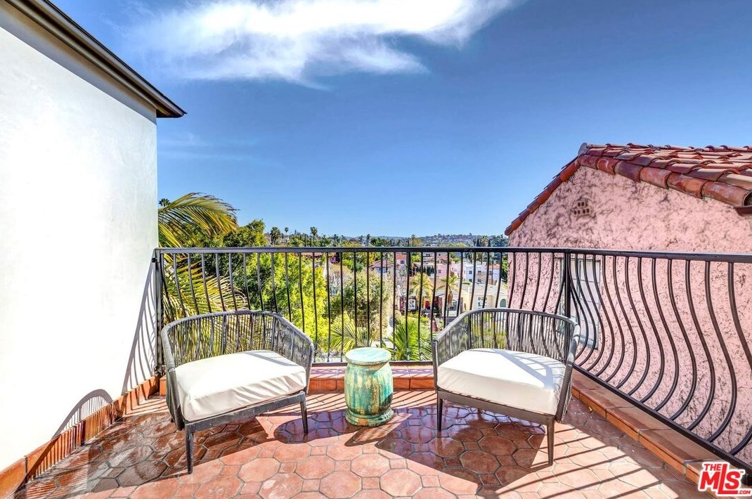 1982 Normandie Ave, Los Angeles CA  90007-1144 exterior