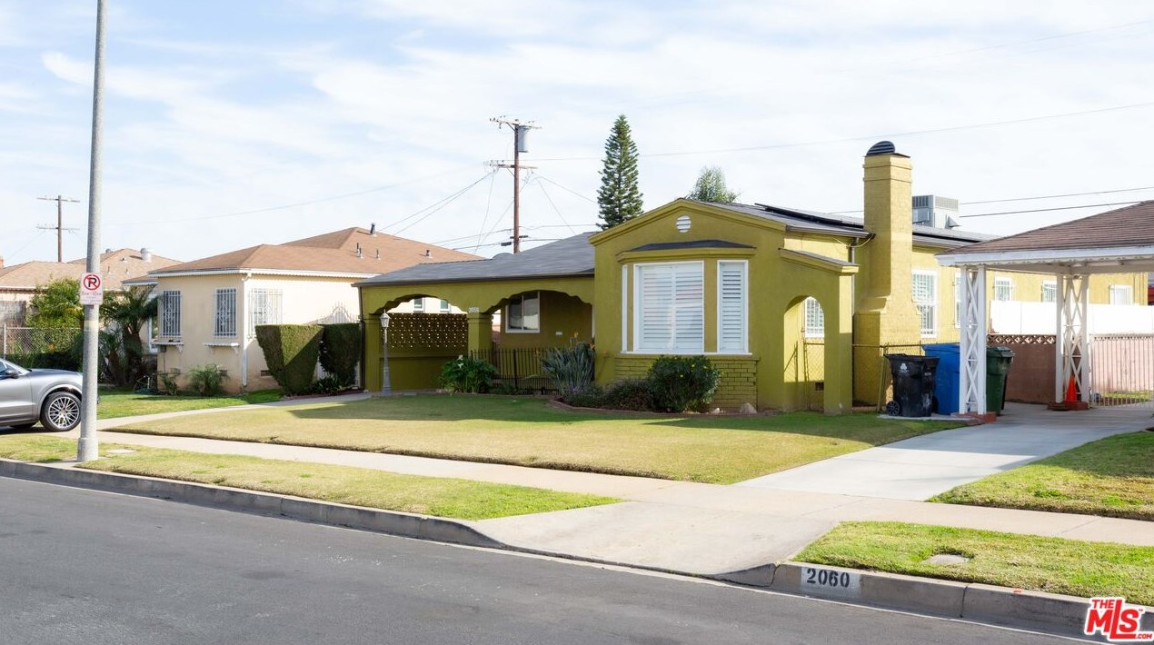 2056 94th St, Los Angeles CA  90047-3709 exterior
