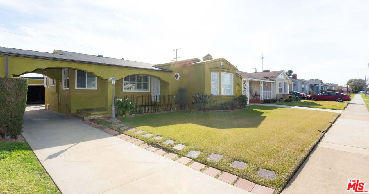 2056 94th St, Los Angeles CA  90047-3709 exterior