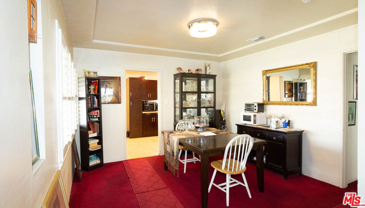 2056 94th St, Los Angeles CA  90047-3709 exterior