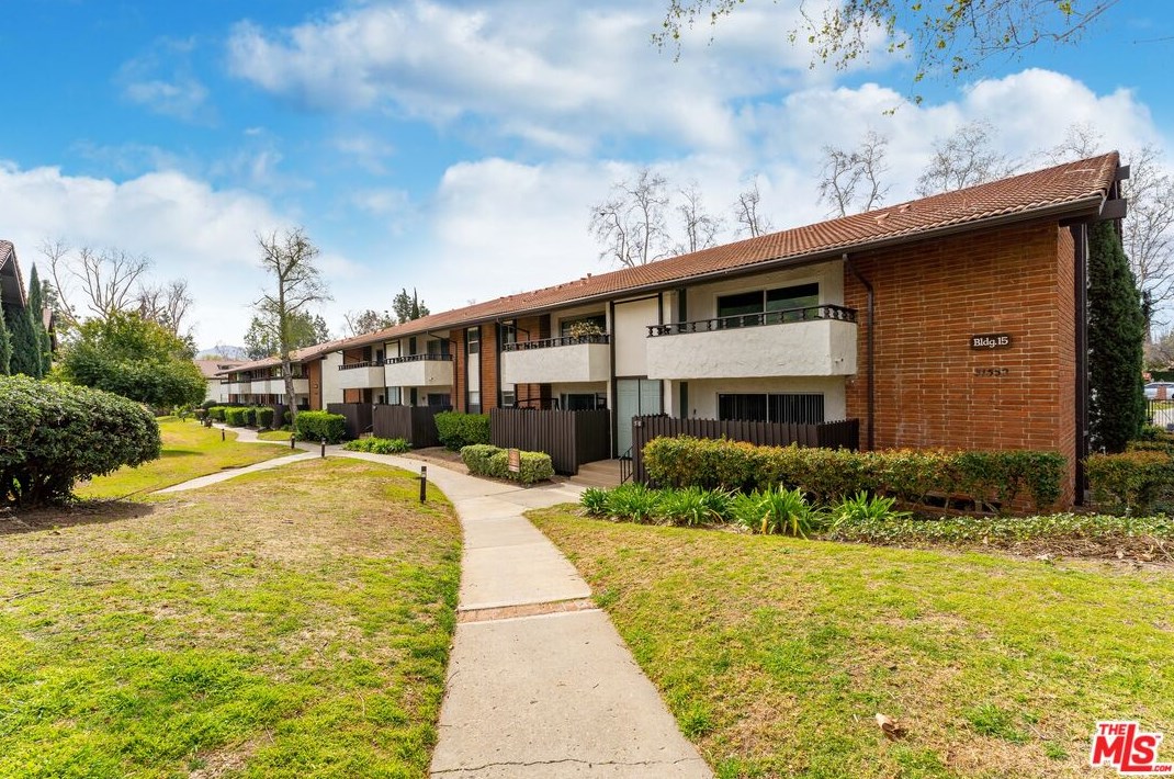 31552 Agoura Rd #3, Thousand Oaks, CA 91361