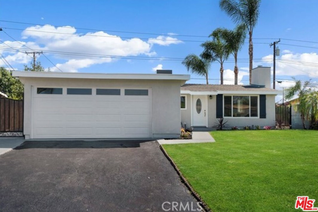 230 W Devanah St, Covina, CA 91722