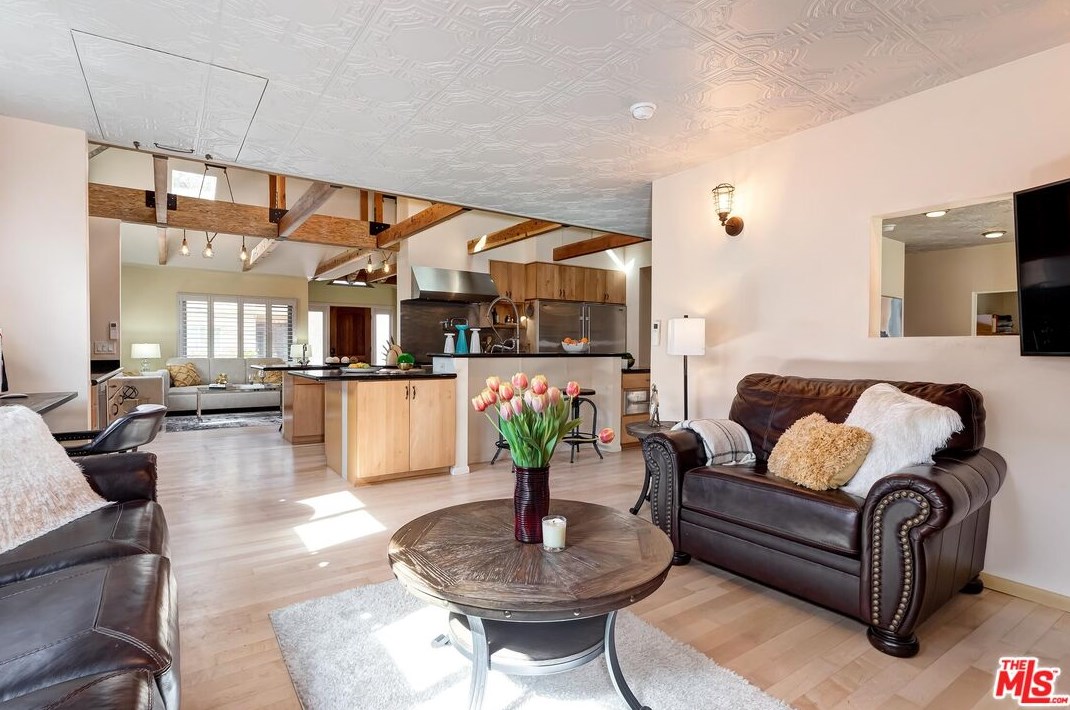 11422 Mccune Ave, Los Angeles CA  90066-3318 exterior