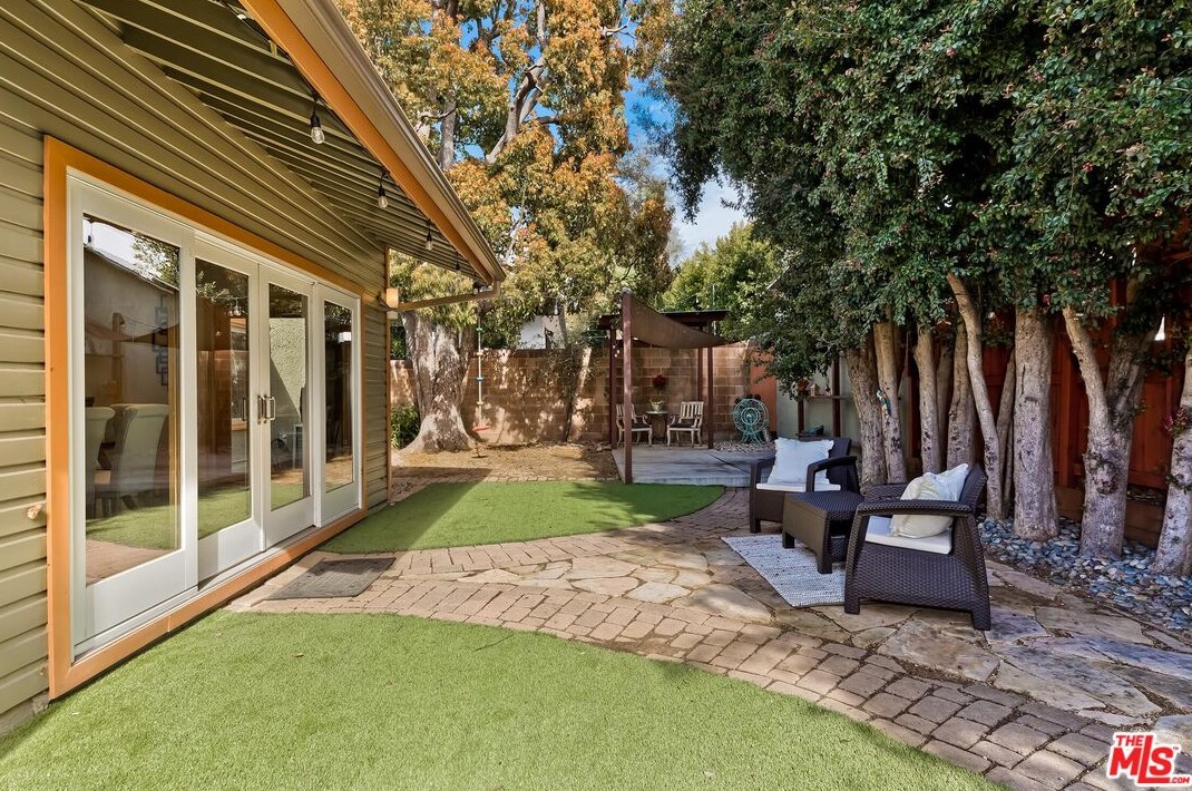 11422 Mccune Ave, Los Angeles CA  90066-3318 exterior