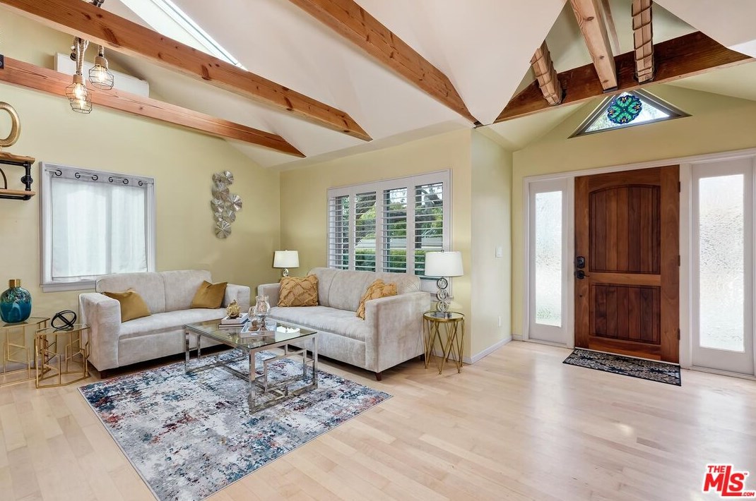 11422 Mccune Ave, Los Angeles CA  90066-3318 exterior