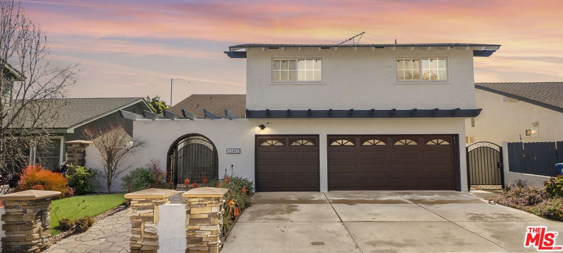 12452 Sanford St, Los Angeles, CA 90066-6933