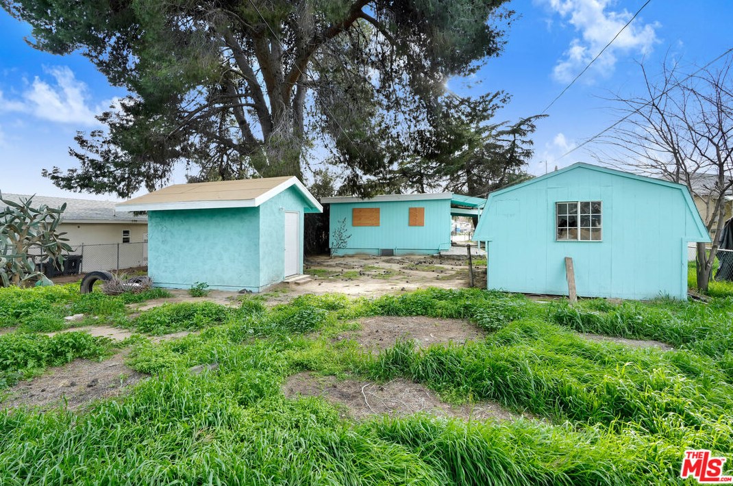 102 22nd St, Banning CA  92220-4012 exterior