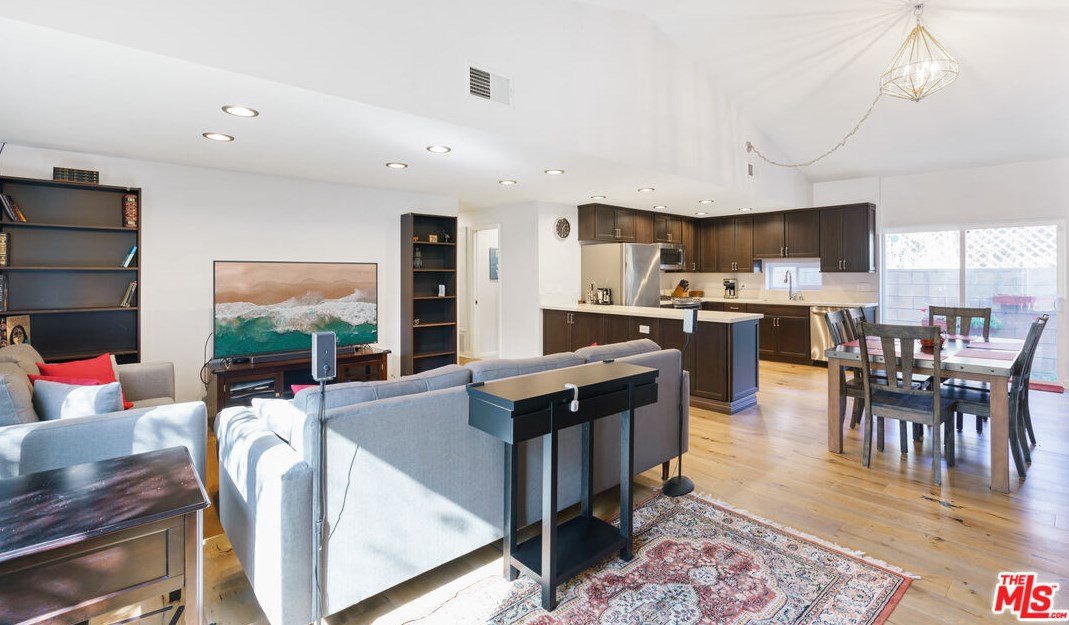 12425 Allin St, Los Angeles CA  90066-6805 exterior